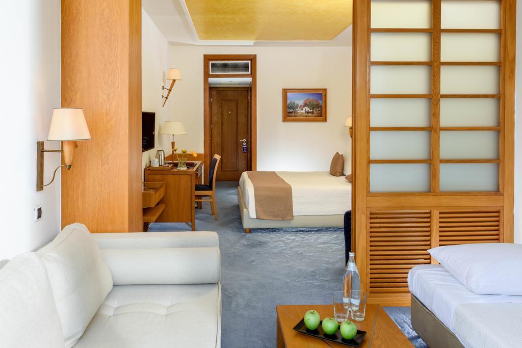 Alexander & Hotel 5*